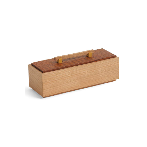 Caja rectangular marrón