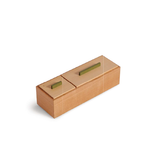 Caja rectangular con compartimentos