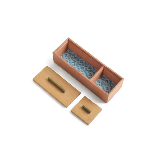 Caja rectangular con compartimentos