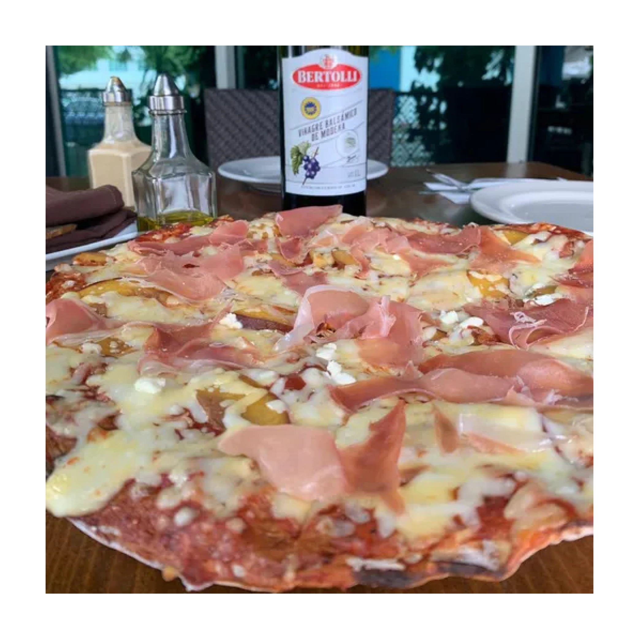 Pizza Pesca e Proscuitto