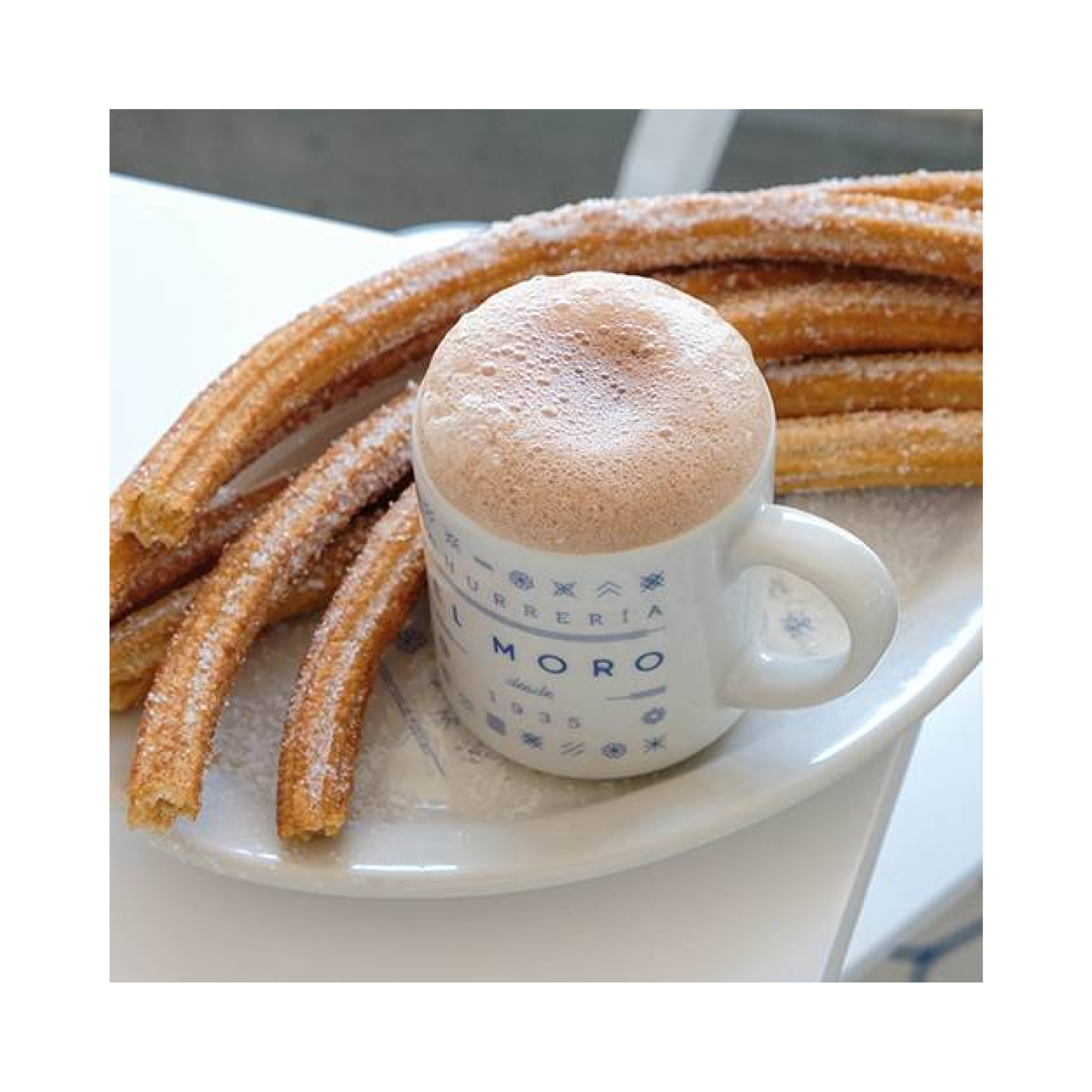 Chocolate almendra + 4 churros