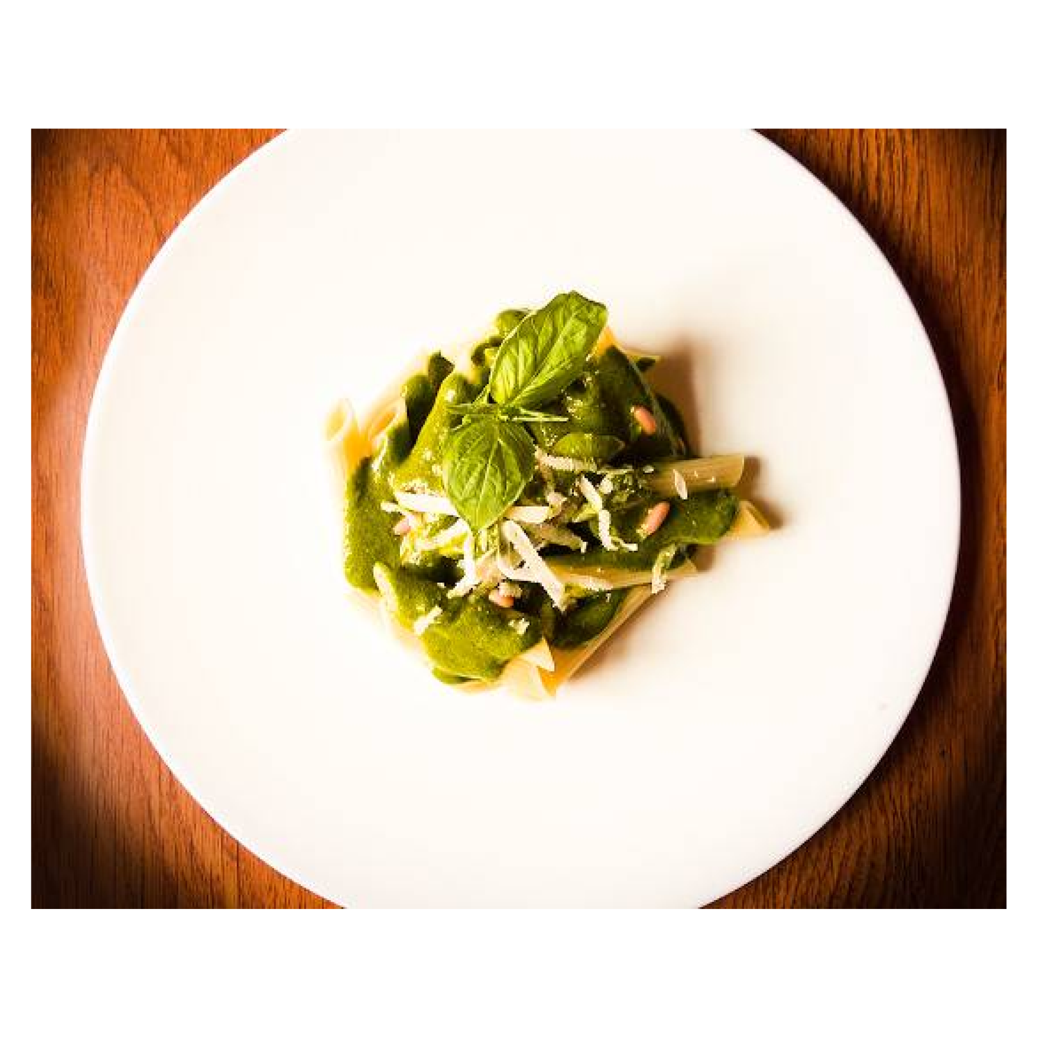 Penne al pesto de albahaca