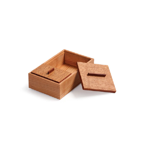 Caja rectangular con compartimentos